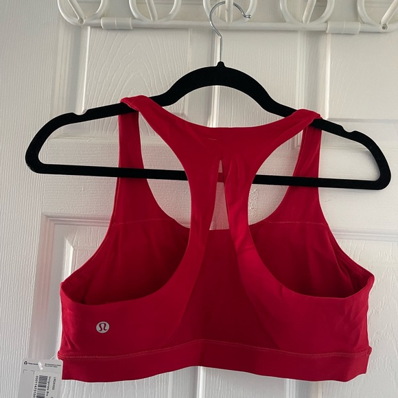 NWT lululemon Invigorate Bra - Picture 3 of 3